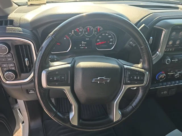 Used 2022 White Chevrolet RST image 16