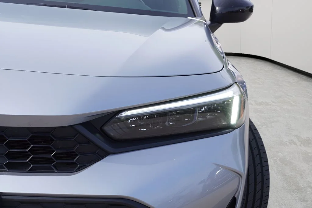 Used 2025 Solar Silver Metallic Honda Sport image 4