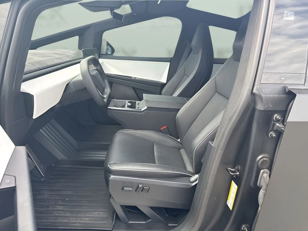 Used 2024  Tesla Cyberbeast image 9