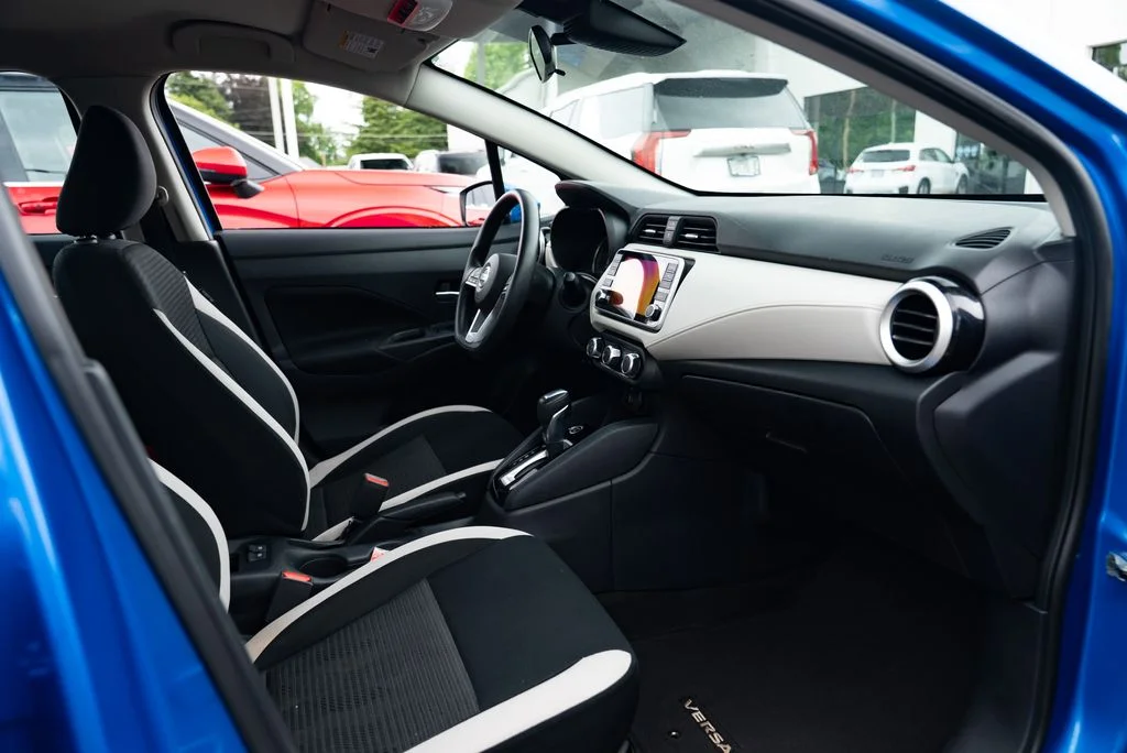 Used 2021 Blue Nissan 1.6 SV image 23
