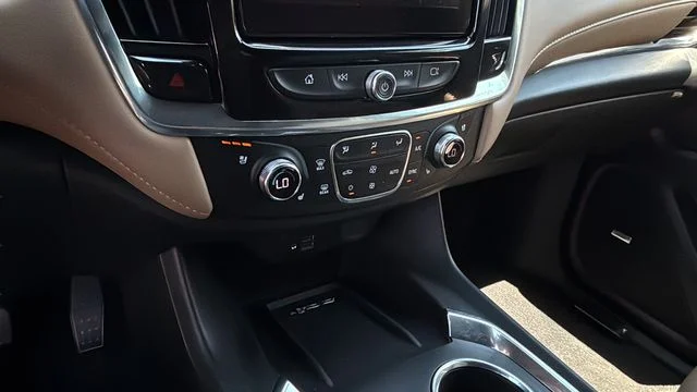 Used 2023 Black Chevrolet Premier image 31
