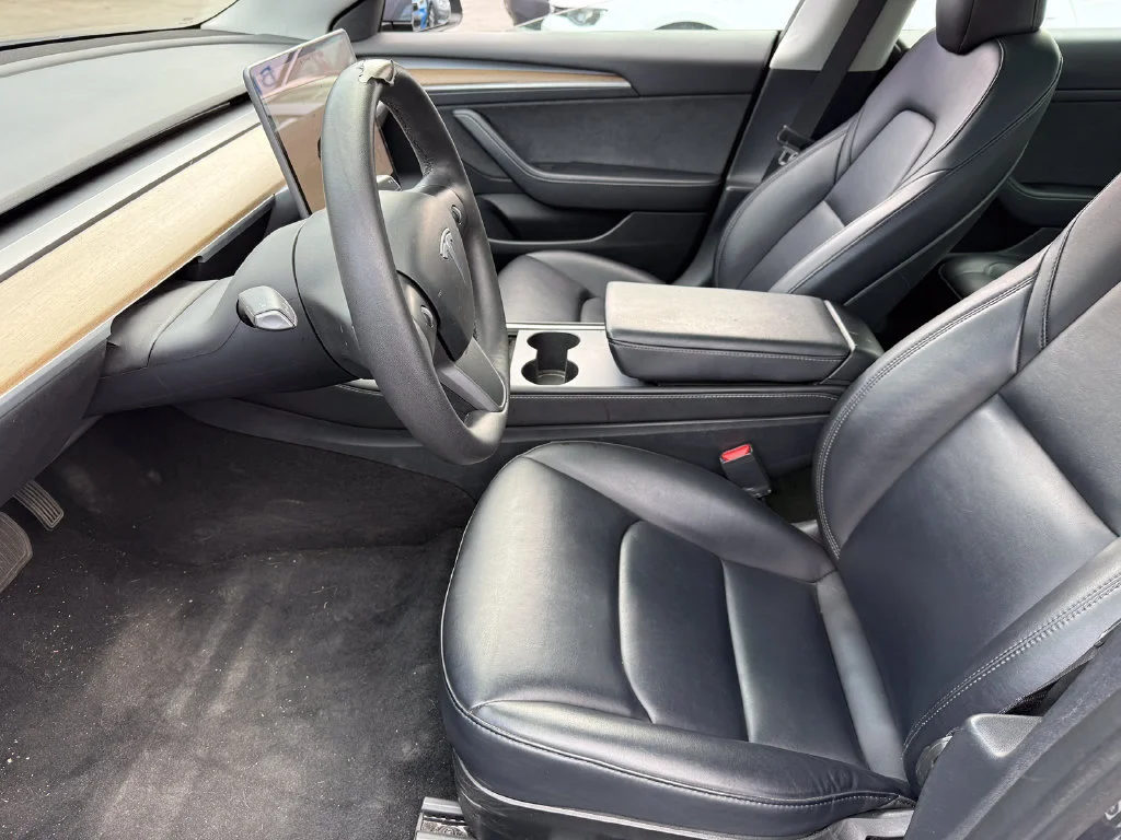 Used 2023 Silver Tesla NA image 4