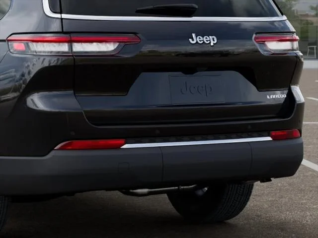 New 2026 Diamond Black Crystal Pearl-Coat Exterior Paint Jeep Laredo image 85