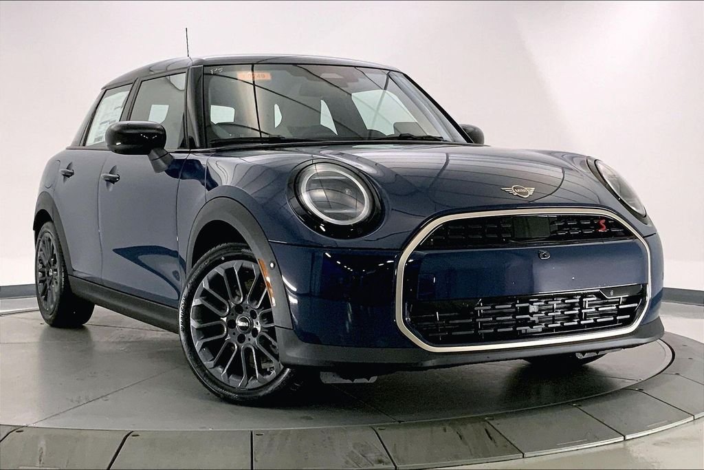 2026 MINI Hardtop Cooper S's photo