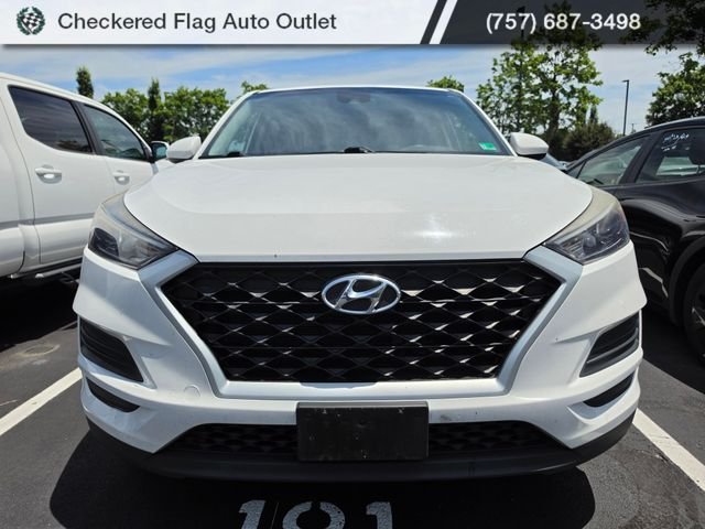 Used 2019 Dazzling White Hyundai SE image 2