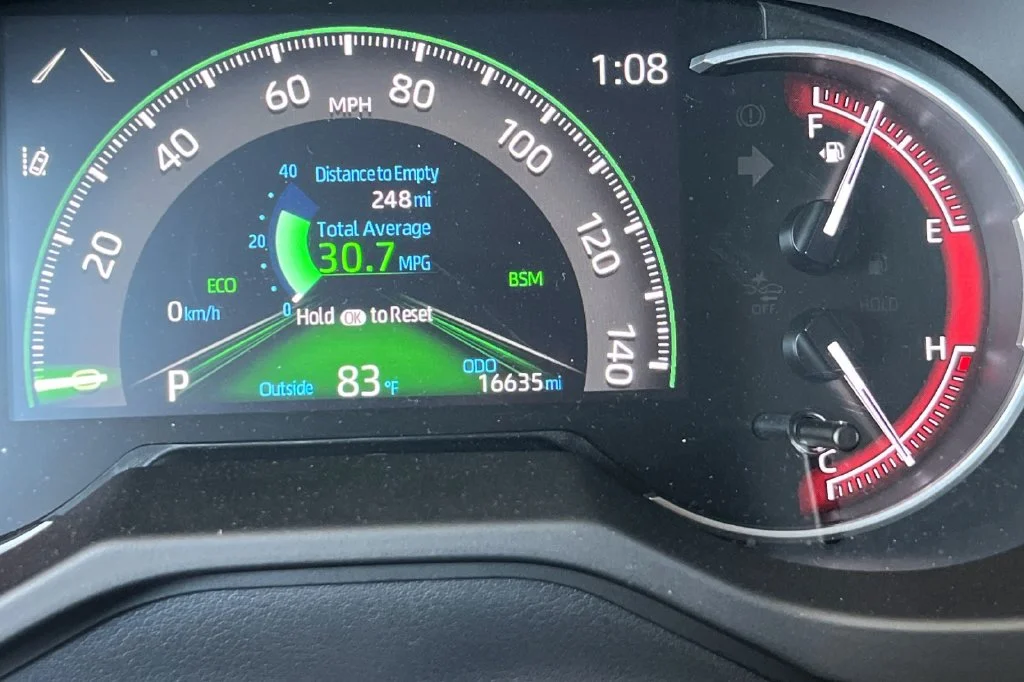 Certified Used 2025 White Toyota XLE image 27
