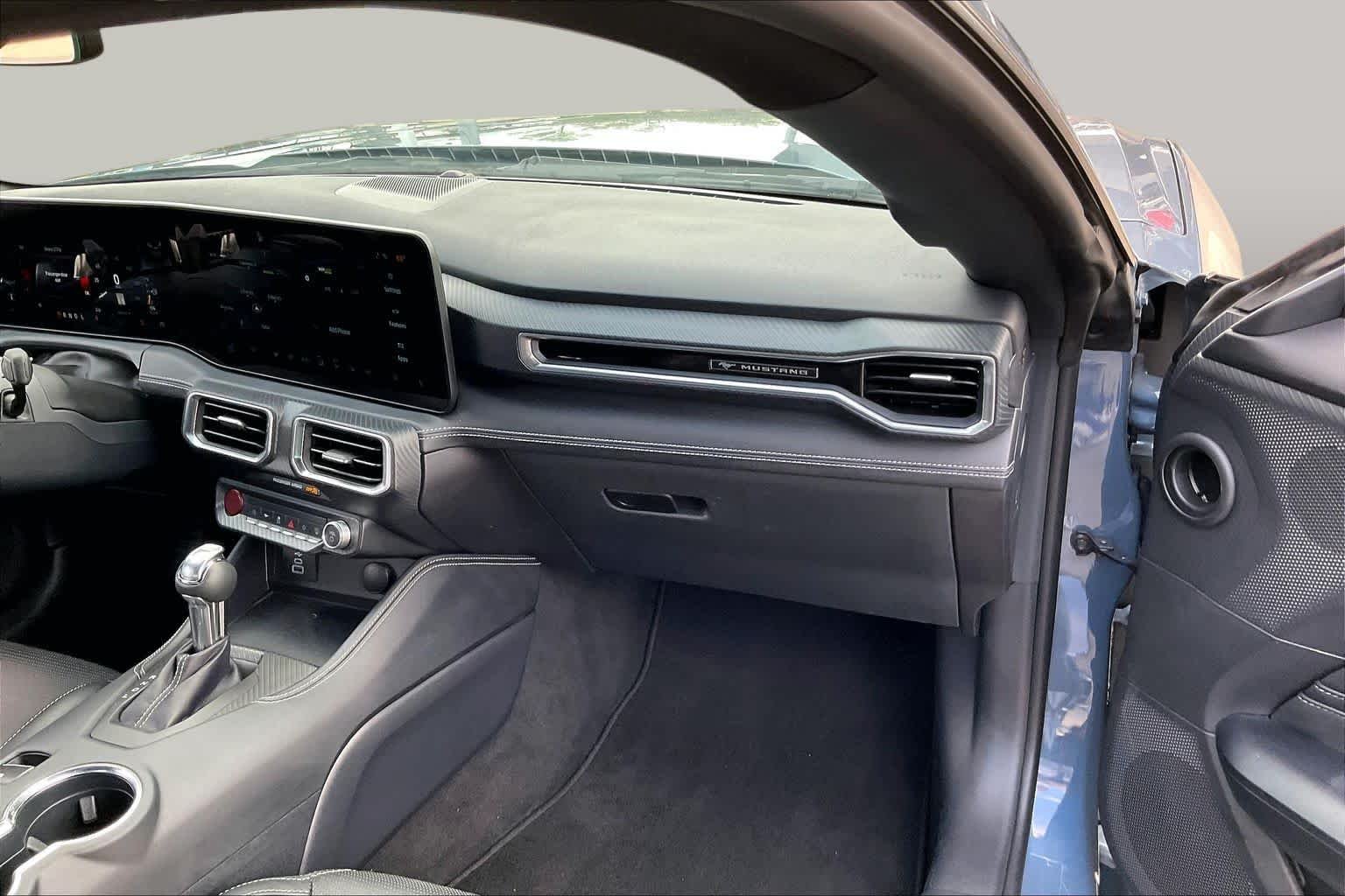 Used 2025 Vapor Blue Metallic Ford EcoBoost Premium image 17