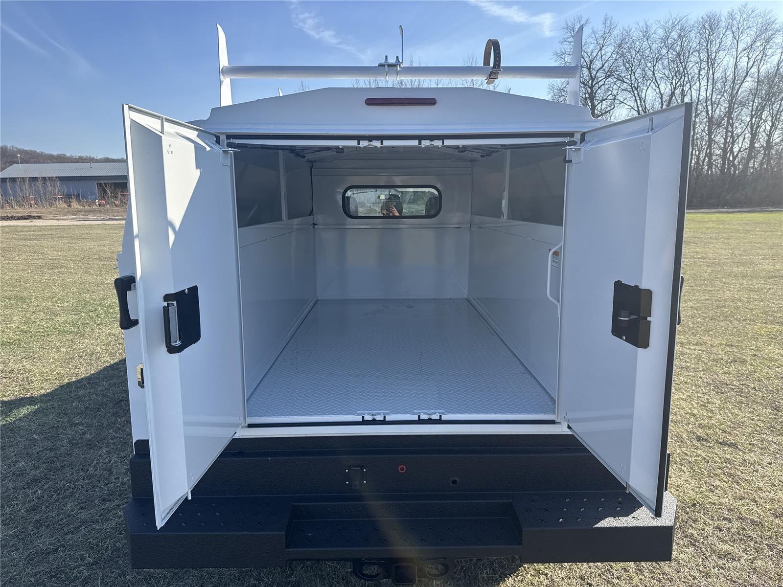 New 2026 Oxford White Ford XL image 6