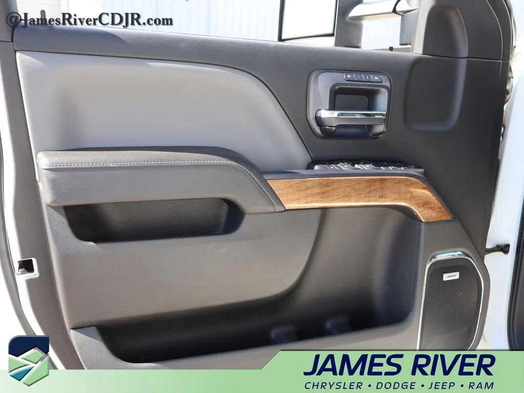 Used 2015 White Chevrolet LTZ image 20