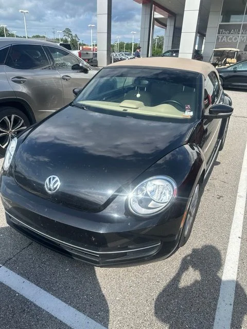 Used 2013  Volkswagen 2.0 TDI image 2