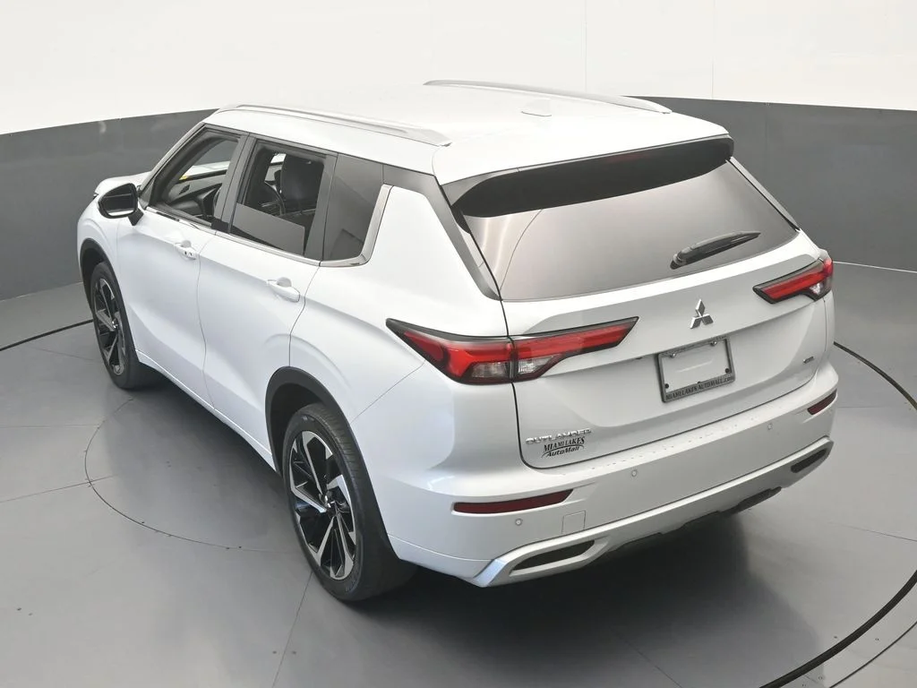 Used 2024 White Mitsubishi SEL image 53