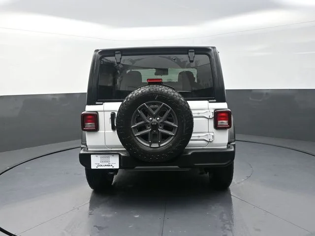 Used 2024 White Jeep Sport S image 9