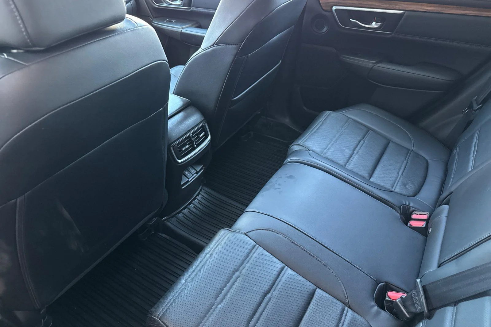 Certified Used 2018 White Honda Touring image 15