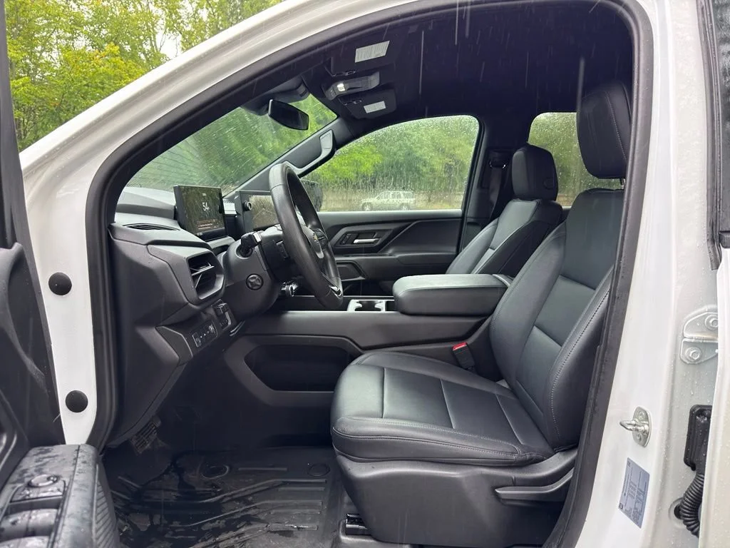 Used 2024 Chevrolet Silverado EV Work Truck with VIN 1GC10UED0RU204200 for sale in Wellington, OH