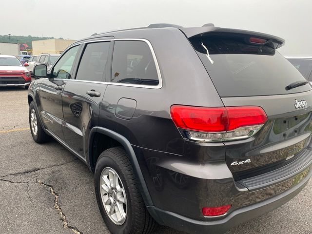 Used 2019 Gray Jeep Laredo E image 4