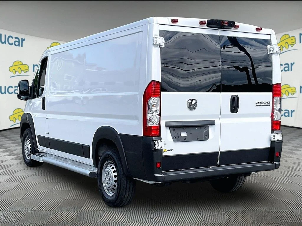 Used 2025 White Ram Base image 4