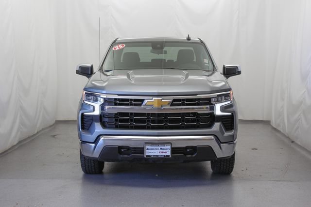 Used 2025 Gray Chevrolet LT image 4
