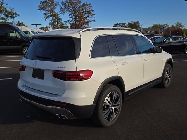 New 2026 Polar White Mercedes-Benz GLB250 image 3