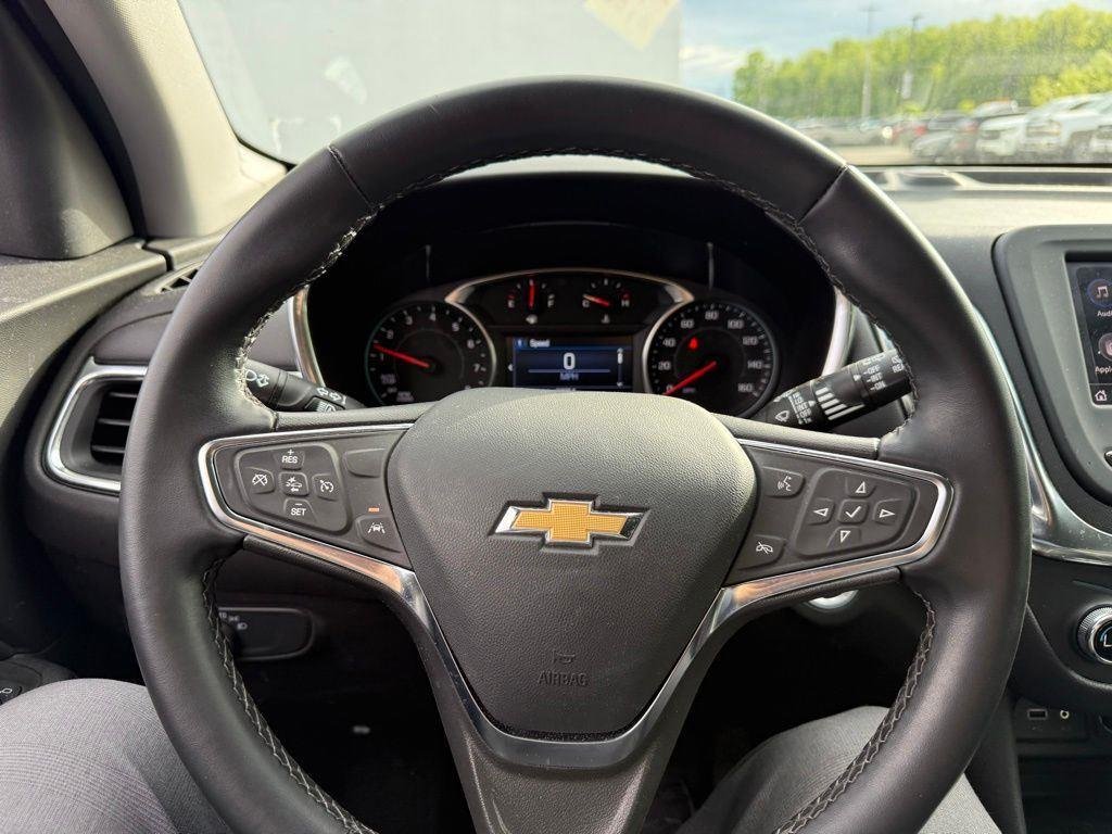 Used 2024 Pearl Chevrolet LT image 2