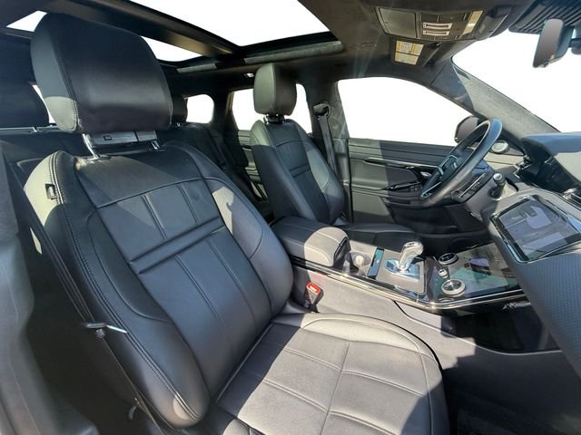 Used 2023 Santorini Black Metallic Land Rover Dynamic image 16