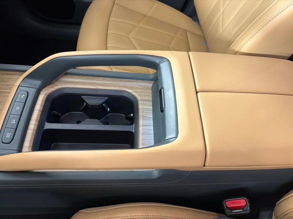 New 2027 Glacial White Pearl Kia X-Line SX image 47