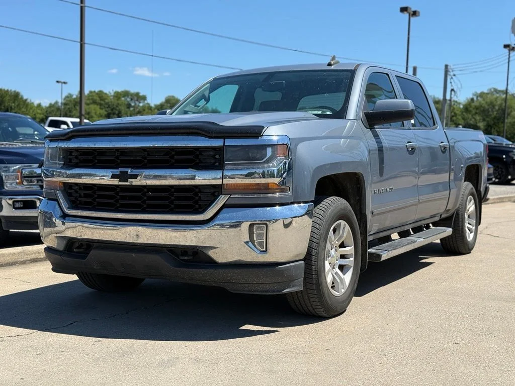 Used 2016 Gray Chevrolet LT image 2