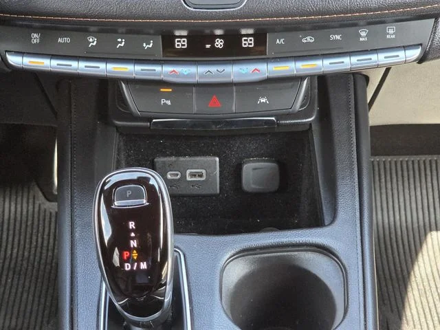 Used 2022 White Cadillac Sport image 16