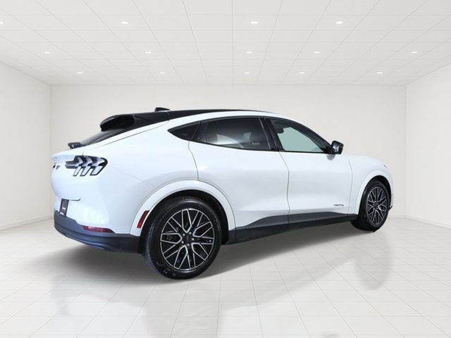 Used 2025 White Ford Premium image 6