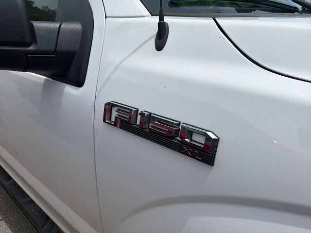 Certified Used 2019 Oxford White Ford XL image 4