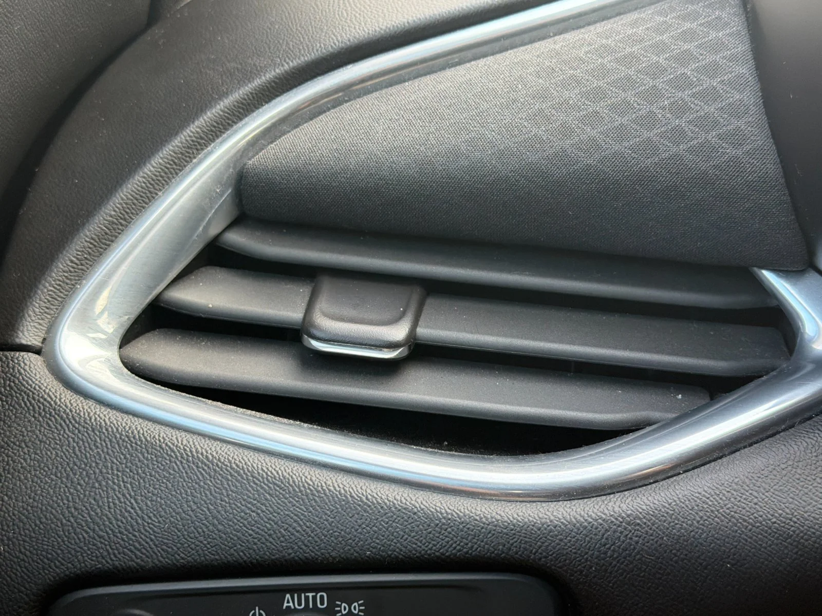 Used 2020 SILVER ICE METALLIC Chevrolet LT image 32