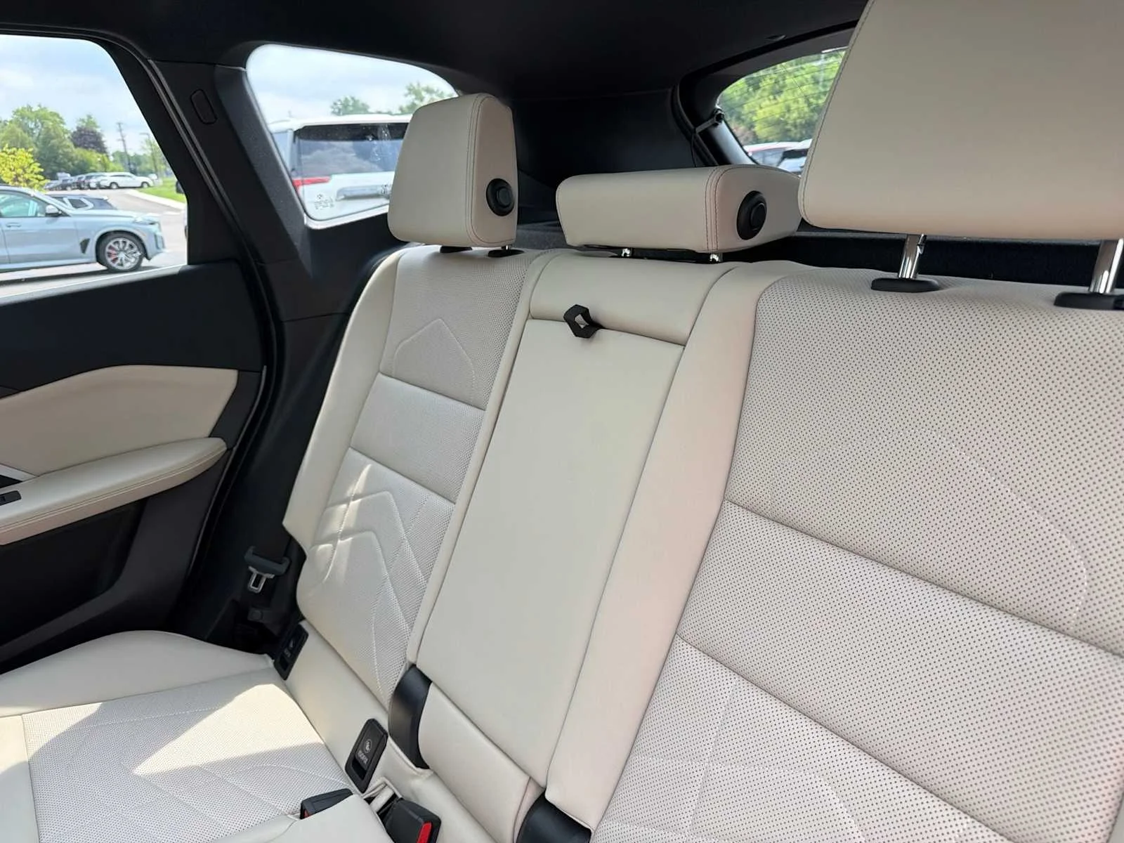 Certified Used 2023 Mineral White Metallic BMW xDrive28i image 22