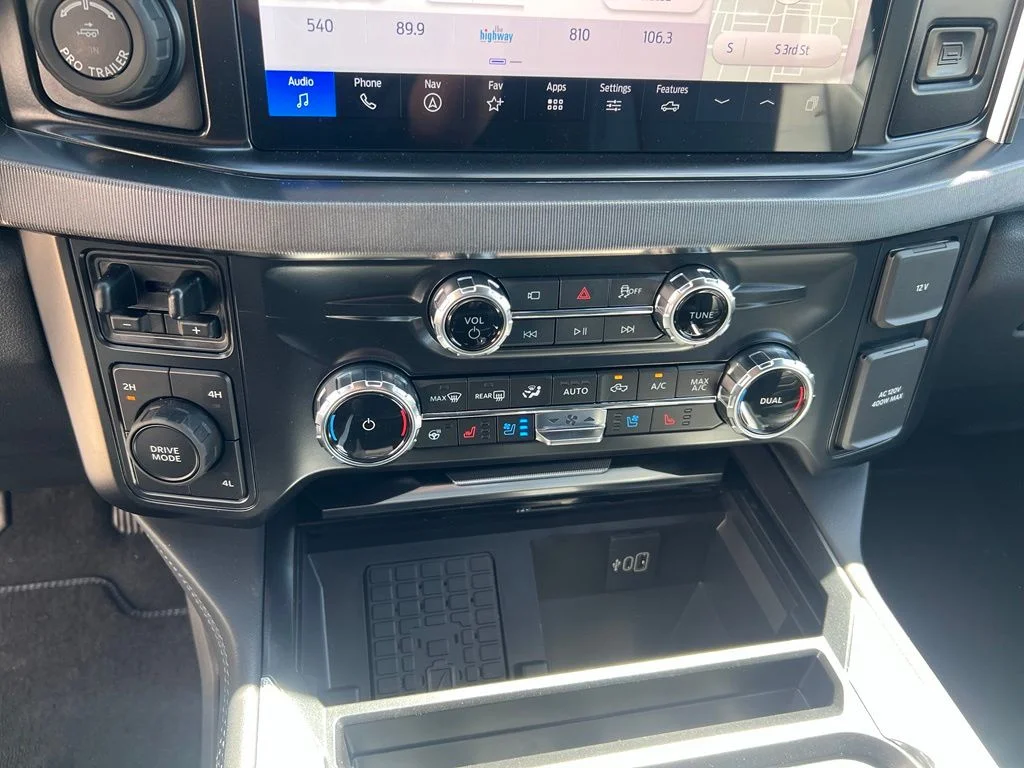 New 2026 Star White Metallic Tri-Coat Ford F-250® Platinum® image 15