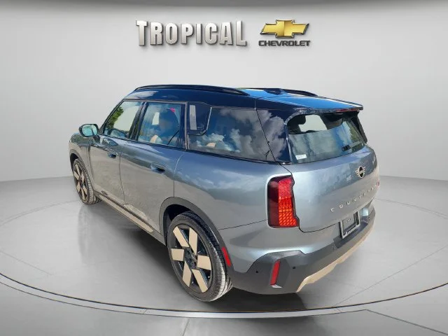 Used 2025 Green MINI S image 3