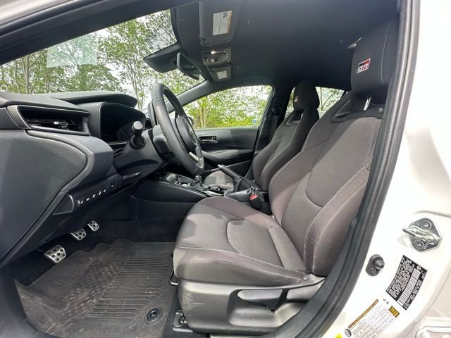 Used 2023 White Toyota Core image 26