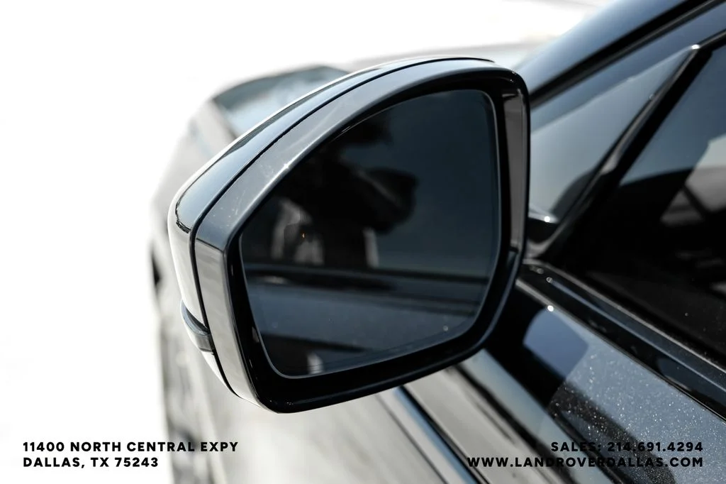 Used 2026 Black Land Rover Dynamic SE image 39