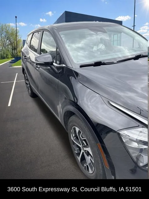 Used 2023 Black Kia EX image 6