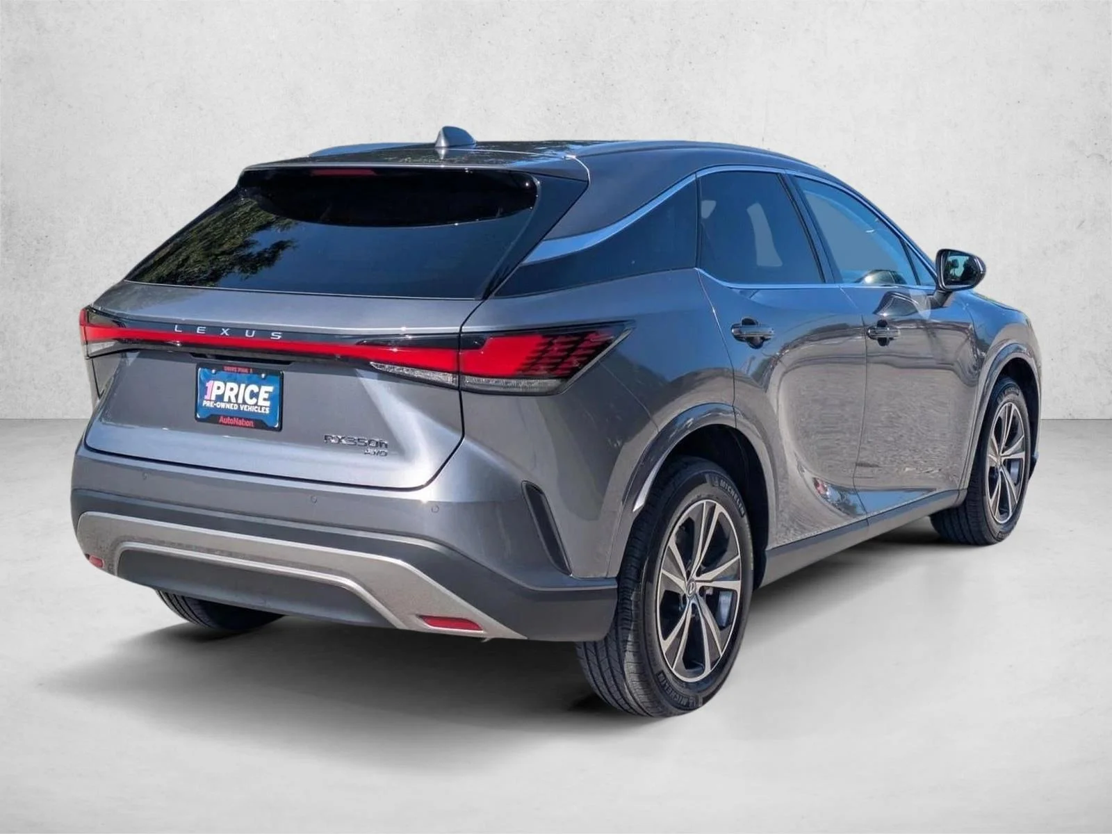 Used 2023 Nebula Gray Pearl Lexus RX 350h Premium image 5