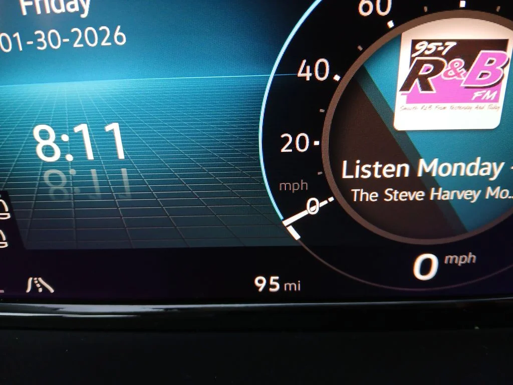 New 2025 Gray Volkswagen 2.0T SE w/Technology image 16