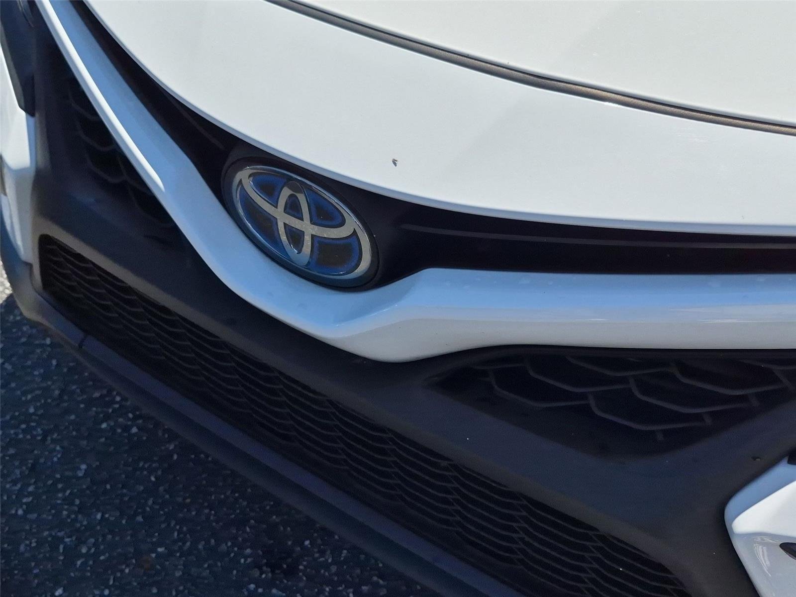 Used 2023 Ice Cap Toyota Hybrid SE image 13