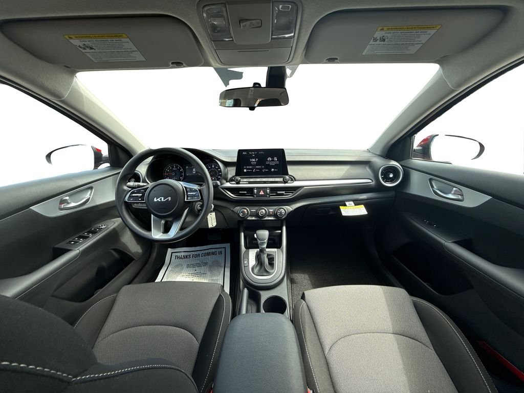 Used 2023 Red Kia LXS image 19