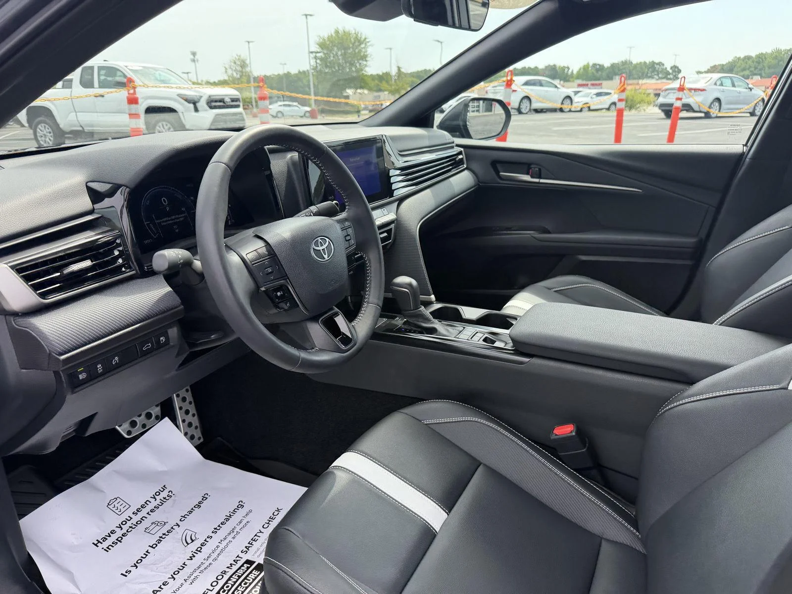 Used 2025 Underground Toyota SE image 12
