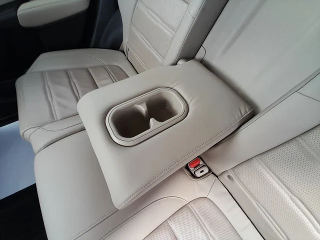 Used 2022 White Honda EX-L image 44