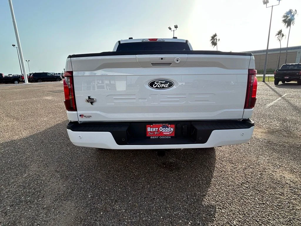 New 2026 Oxford White Ford XLT image 6