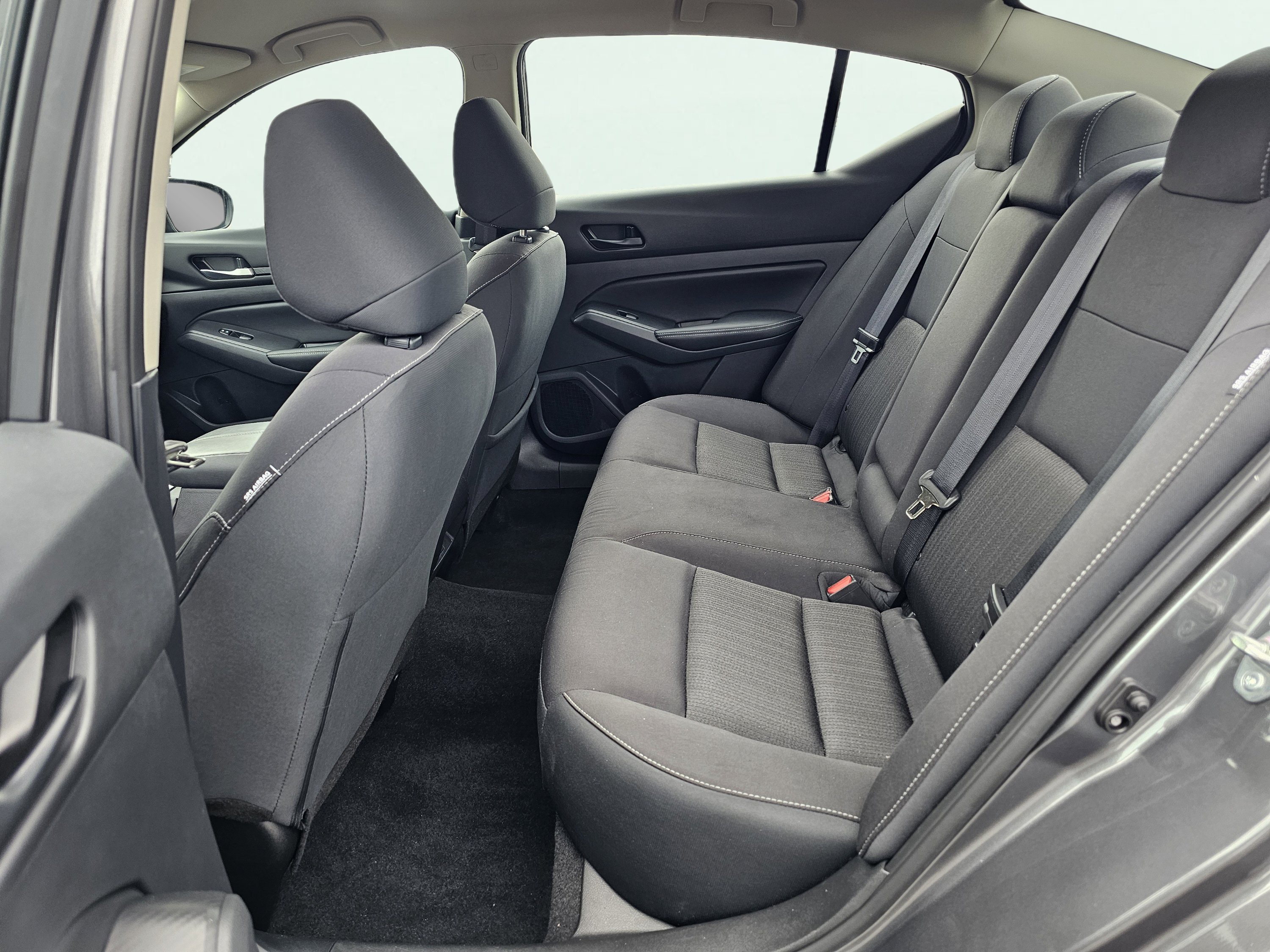 2025 Nissan Altima SV - Photo 28