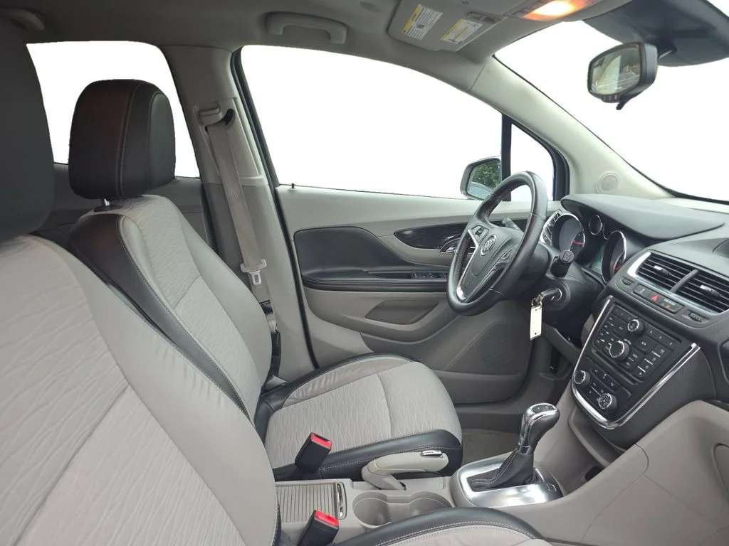 Used 2015 White Pearl Tricoat Buick Base image 24