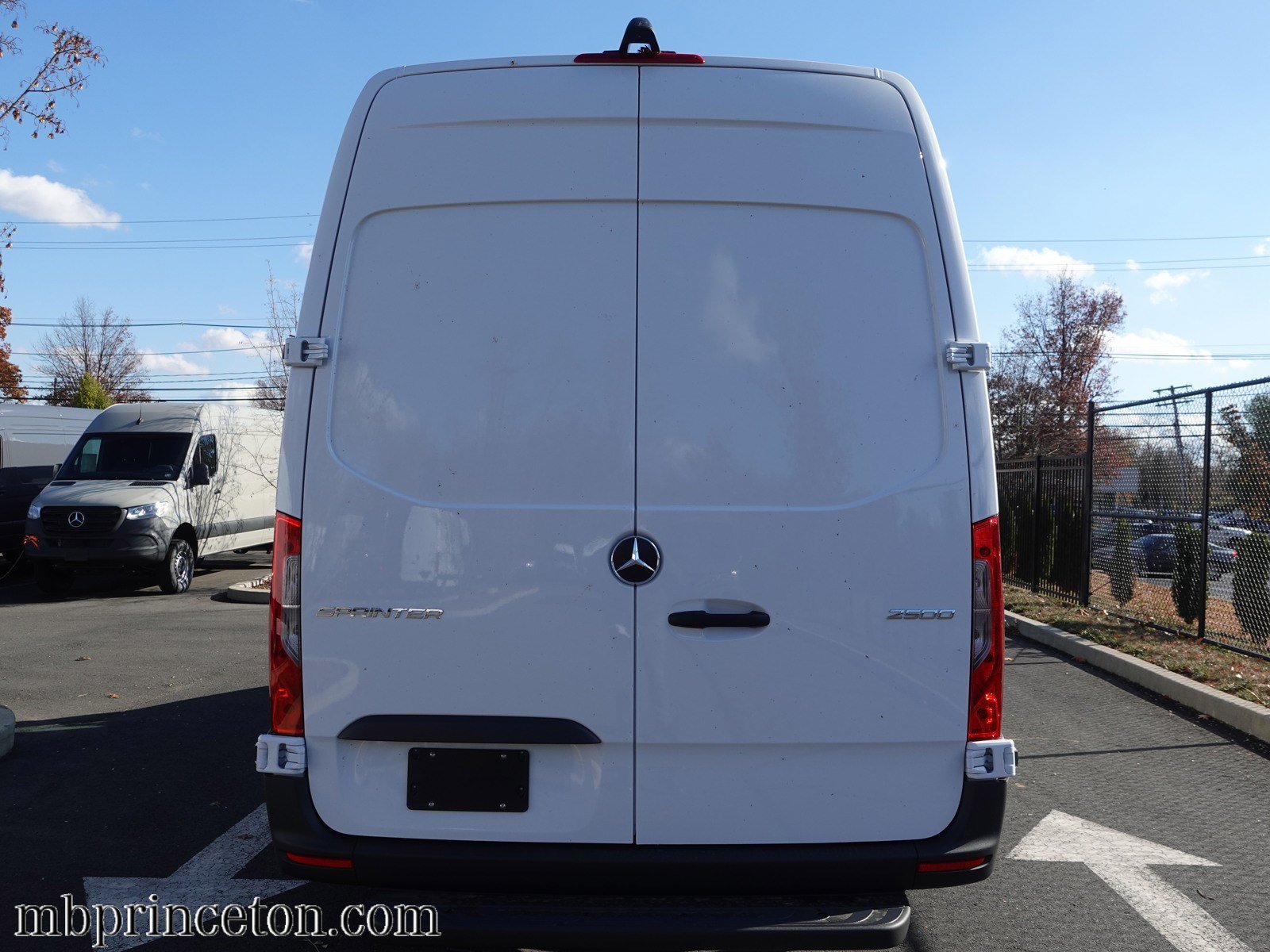 Used 2025 Arctic White Mercedes-Benz 2500 High Roof I4 Diesel HO 170 RWD image 4