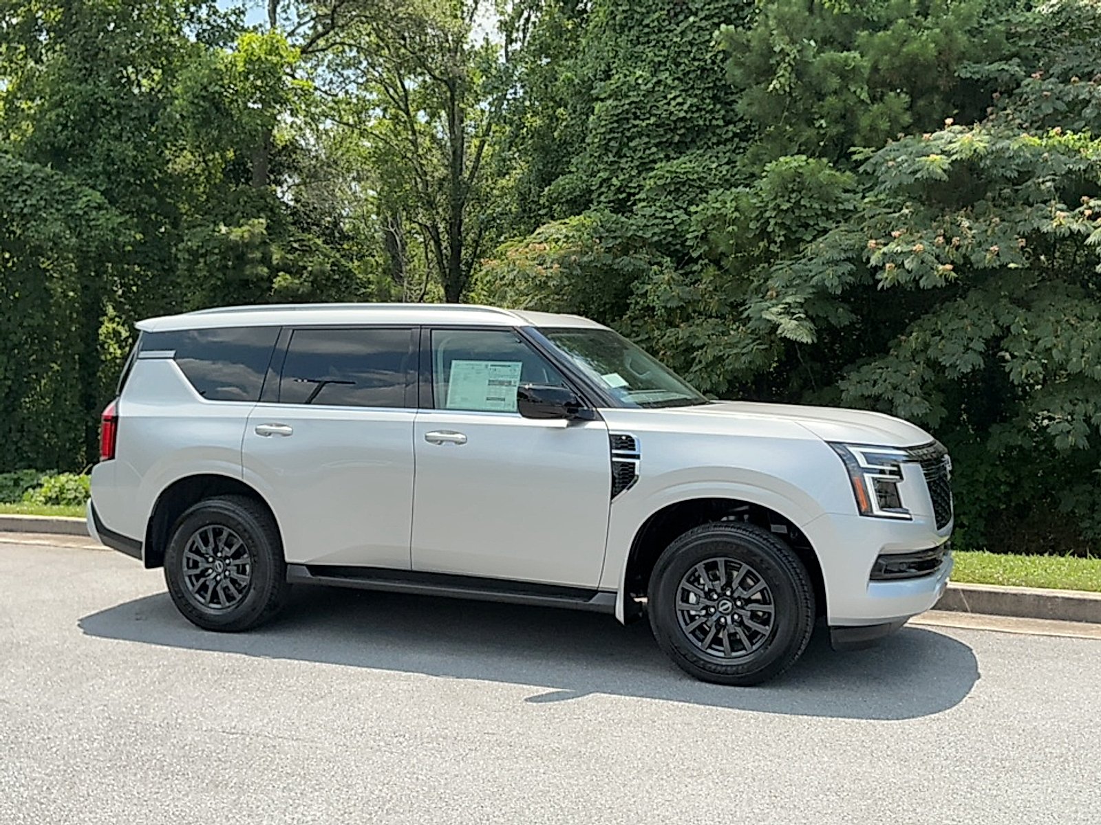 2026 Nissan Armada SV 4x2's photo