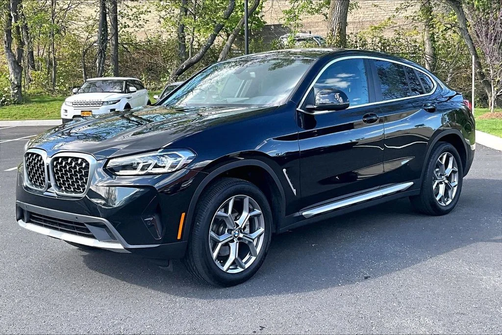 2024 BMW X4 xDrive30i's photo