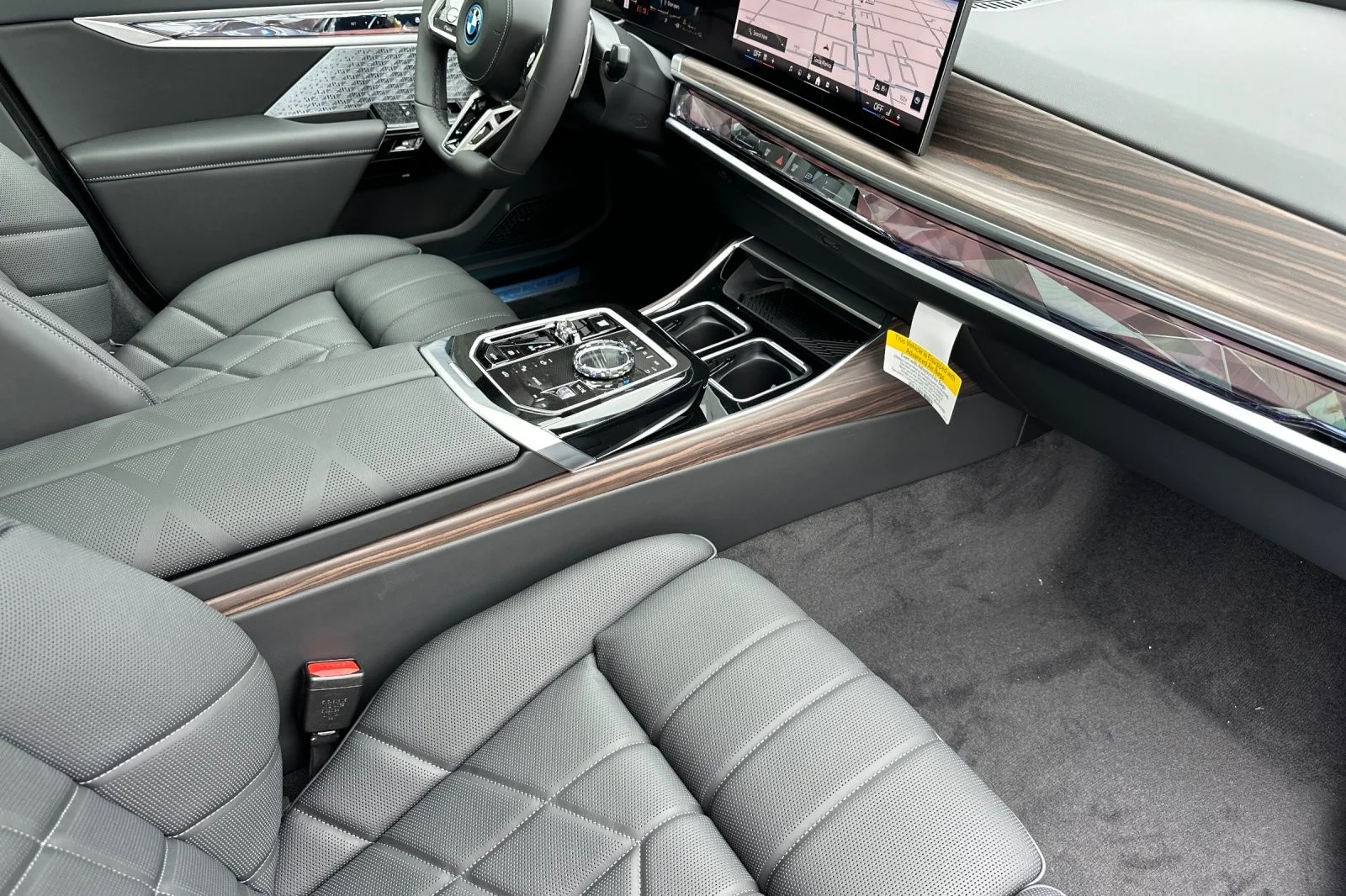 New 2026 Black Sapphire Metallic BMW 750e xDrive image 14