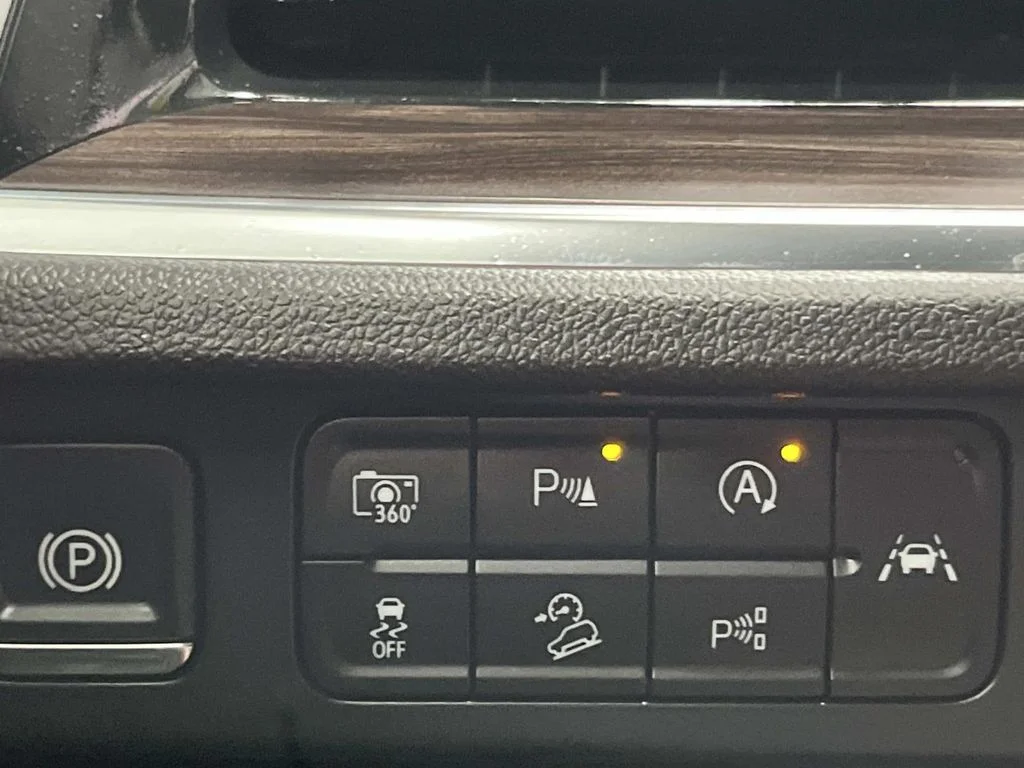 Used 2025 Sterling Gray Metallic Chevrolet Z71 image 26